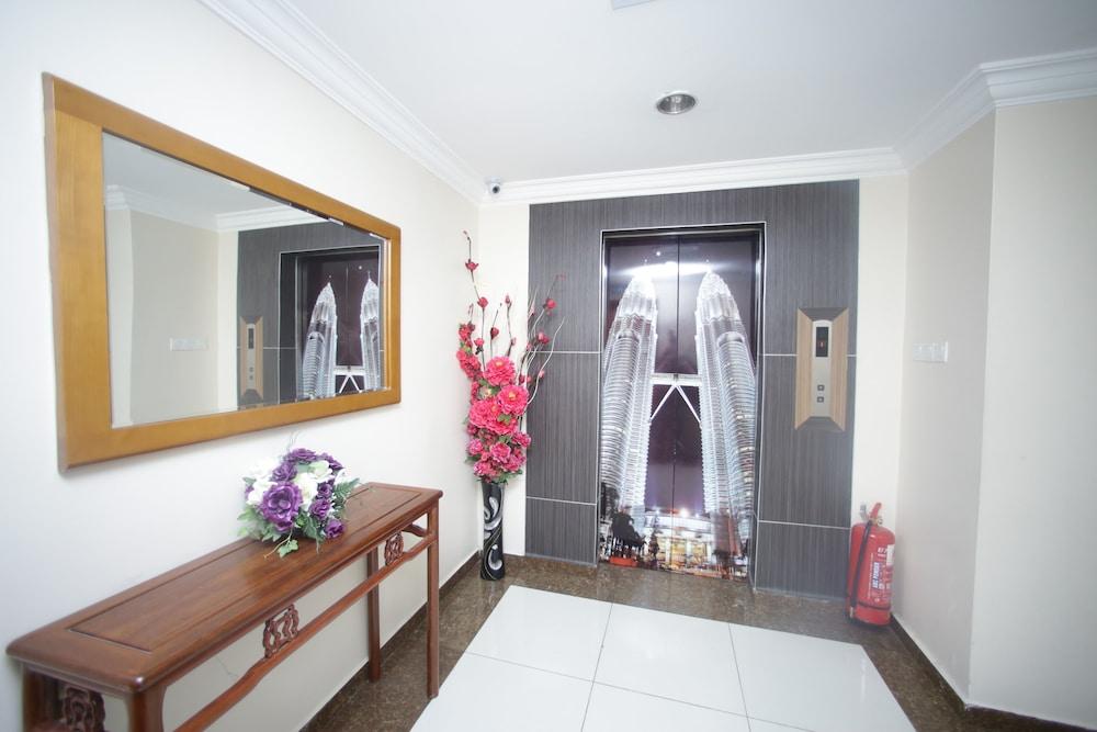Safari Hotel Ampang  Bagian luar foto
