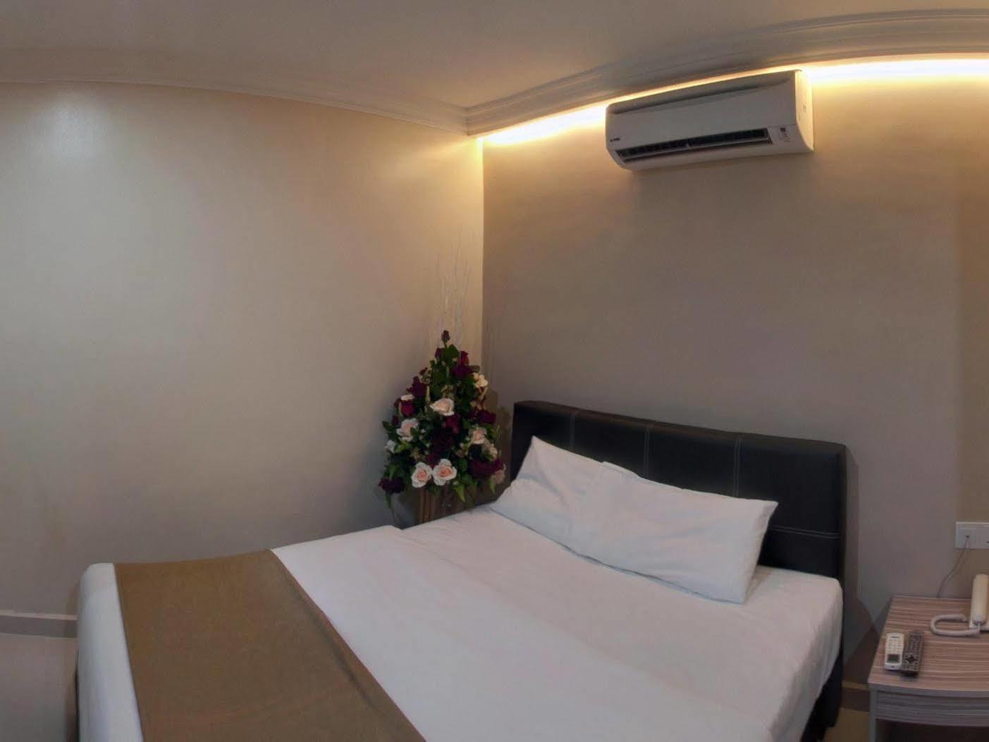 Safari Hotel Ampang  Bagian luar foto