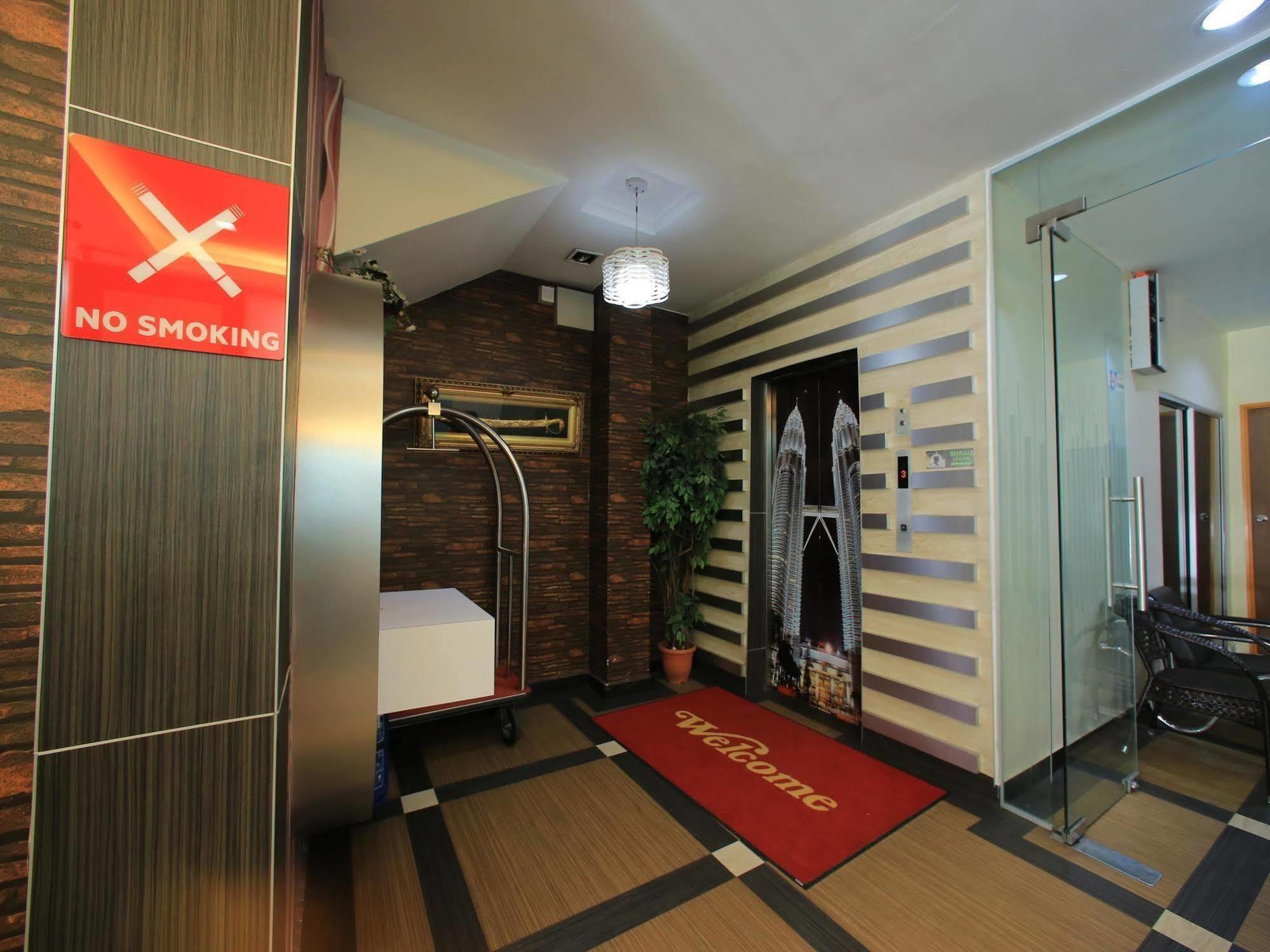 Safari Hotel Ampang  Bagian luar foto